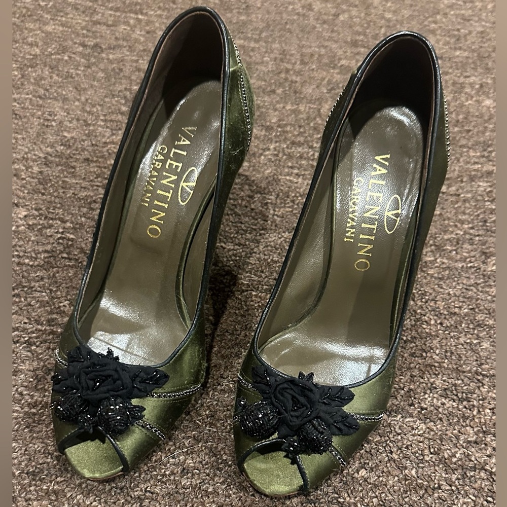Valentino Garavani Green Studded Shoes Heels Sz 38 Made in Italy! - Picture 6 of 7